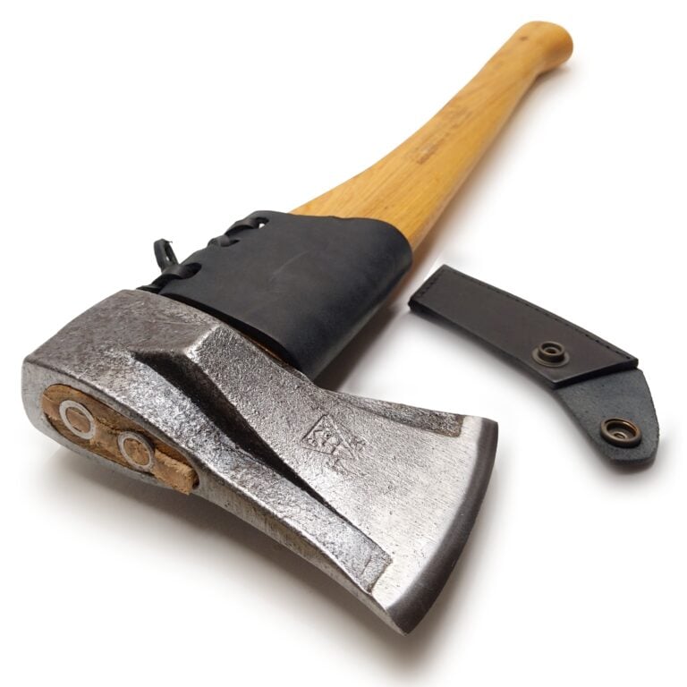 Splitting axe with 1100 gram / 1.1 kg head weight Hickory