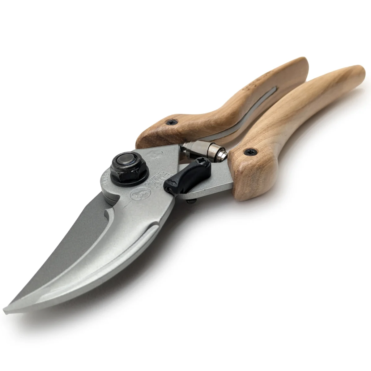 Löwe 9 Natural secateurs with wooden handle for women